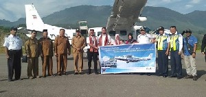 Bupati Sambut Penerbangan Perdana Susi Air Tahun 2019