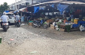 Pedagang Minta Pemda Bireun Serius Tanggani Kerusakan Jalan