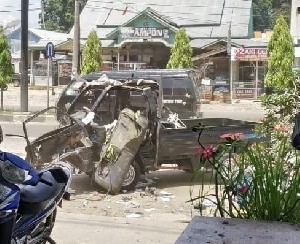 Mobil Tukang Service AC Meledak saat di Parkir