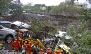 Tembok Perumahan Runtuh di India, 17 Orang Meninggal