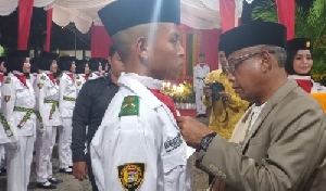 Waled Husaini Kukuhkan 72 Anggota Paskibraka 2019