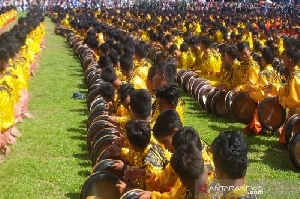 2019 Penari Rapai Geleng Warnai HUT RI di Abdya