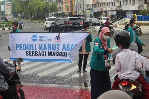 BEM Unsyiah Galang Dana dan Bagikan Seribu Masker