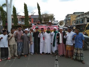 Tolak Pemutaran Film The Santri, Aliansi Persatuan Santri Bireuen Gelar Aksi Damai