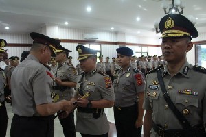 Tiga Pejabat Polda dan Empat Kapolres Dimutasi