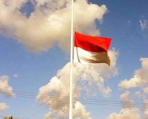 Bireuen Berkabung, Seluruh Lembaga Dan Kantor Diimbau Mengibarkan Bendera Setengah Tiang